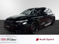 Mythosschwarz metallic (schwarz) Gebraucht 2024 Audi RS3 Sportback Ambiente Kleinwagen | 64.900 € (Teuer)