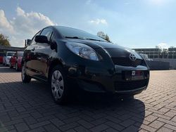 Schwarz Gebraucht 2009 Toyota Yaris Cool Limousine | 3.390 € (Etwas zu teuer)