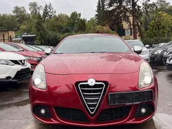 Rot Gebraucht 2012 Alfa Romeo Giulietta Quadrifoglio Verde Kleinwagen | 5.999 € (Superpreis)