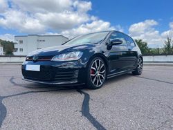 Schwarz Gebraucht 2014 VW Golf VII GTI Limousine | 13.490 € (Fairer Preis)