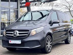 Graphitgrau Gebraucht 2022 Mercedes V220 Van / Kleinbus | 42.590 € (Fairer Preis)
