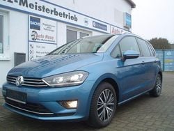 Blau Gebraucht 2016 VW Golf Sportsvan Allstar Van / Kleinbus | 12.850 € (Fairer Preis)