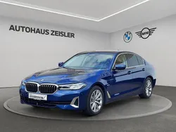 Phytonicblau Gebraucht 2023 BMW 530e Luxury Line Limousine | 44.940 € (Etwas zu teuer)