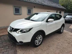 Weiß Gebraucht 2014 Nissan Qashqai Acenta SUV | 9.700 € (Fairer Preis)
