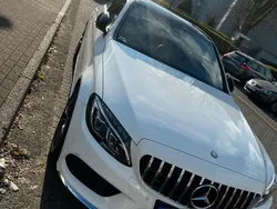 Weiß Gebraucht 2015 Mercedes C180 AMG line Limousine | 18.900 € (Teuer)