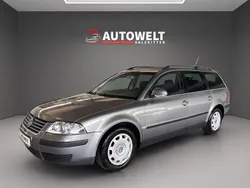 Grau Gebraucht 2004 VW Passat Family Kombi | 2.200 € (Etwas zu teuer)