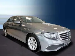 Grau Gebraucht 2018 Mercedes E220 Exclusive Limousine | 29.999 € (Fairer Preis)