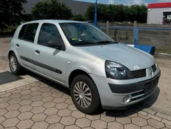 Silber Gebraucht 2003 Renault Clio II Kleinwagen | 1.050 € (Guter Preis)
