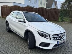 Weiß Gebraucht 2018 Mercedes GLA220 AMG line SUV | 24.800 € (Fairer Preis)