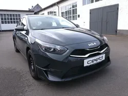 Grau Gebraucht 2023 Kia Ceed Limousine | 18.500 € (Guter Preis)