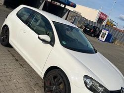 Weiß Gebraucht 2010 VW Golf VI Kleinwagen | 5.000 € (Fairer Preis)