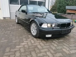 Schwarz Gebraucht 1995 BMW 320 Cabriolet Cabrio | 5.800 €