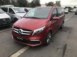 Hyazinthrot metallic Gebraucht 2022 Mercedes V250 Avantgarde Edition Van / Kleinbus | 53.900 € (Superpreis)