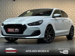 Weiß Gebraucht 2020 Hyundai i30 Limousine | 18.799 € (Fairer Preis)