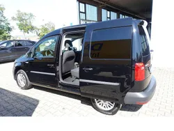 Schwarz Gebraucht 2020 VW Caddy Trendline Van / Kleinbus | 15.900 € (Etwas zu teuer)
