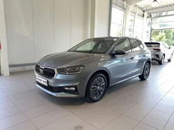 Graphitegrau metallic met. Gebraucht 2024 Skoda Fabia Drive Limousine | 22.480 € (Fairer Preis)