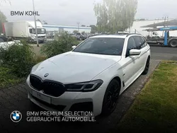 Weiss Gebraucht 2022 BMW 530e M Sport Kombi | 34.490 € (Fairer Preis)