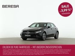 Schwarz Gebraucht 2022 Mercedes A250 Style Limousine | 23.980 € (Fairer Preis)