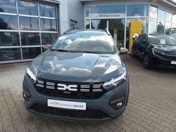 Grau Gebraucht 2024 Dacia Jogger Extreme Van / Kleinbus | 23.900 € (Fairer Preis)