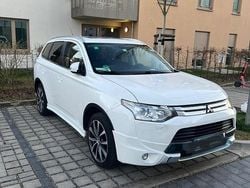 Weiß Gebraucht 2014 Mitsubishi Outlander SUV | 10.999 € (Fairer Preis)