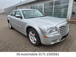Silber Gebraucht 2009 Chrysler 300C Limousine | 4.999 €
