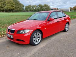 Rot Gebraucht 2005 BMW 320 Limousine | 2.799 € (Superpreis)