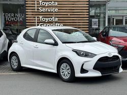 Weiß Neu 2025 Toyota Yaris Hybrid Business Edition Limousine | 26.490 € (Fairer Preis)