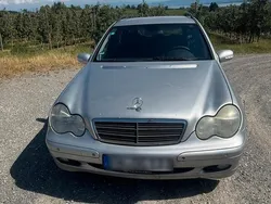 Silber Gebraucht 2004 Mercedes C200 Classic Kombi | 1.200 € (Fairer Preis)