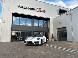 Weiß Gebraucht 2023 Porsche 911 Carrera 4 GTS | 158.900 € (Fairer Preis)