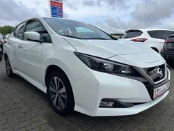 Weiß Gebraucht 2021 Nissan Leaf Acenta Kleinwagen | 14.999 € (Fairer Preis)