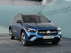 Blau Gebraucht 2023 Mercedes GLA250 Progressive SUV | 50.800 € (Teuer)