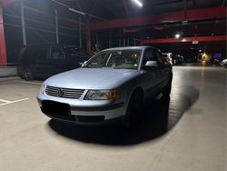 Blau Gebraucht 1997 VW Passat Kombi | 1.050 € (Guter Preis)