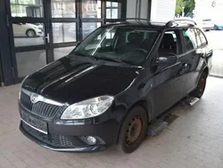 Schwarz Gebraucht 2014 Skoda Fabia Ambition Kombi | 5.750 € (Guter Preis)