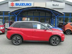 Bright red/cosmic black pearl Gebraucht 2021 Suzuki Vitara Comfort SUV | 22.950 € (Etwas zu teuer)