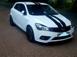 Weiß Gebraucht 2011 Kia ProCeed Edition 7 Kleinwagen | 1.500 €
