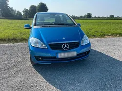 Blau Gebraucht 2009 Mercedes A150 Kleinwagen | 2.600 € (Guter Preis)