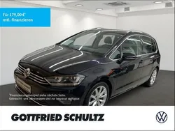 Schwarz Gebraucht 2016 VW Golf Sportsvan Highline Van / Kleinbus | 13.980 € (Fairer Preis)