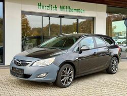 Schwarz Gebraucht 2011 Opel Astra Design Edition Kombi | 2.999 € (Superpreis)
