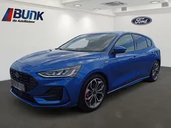 Desert island blue m Gebraucht 2023 Ford Focus ST-Line Limousine | 23.900 € (Fairer Preis)