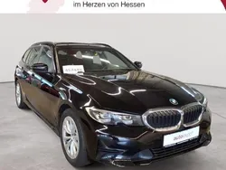 Schwarz uni Gebraucht 2020 BMW 320 Sport Line Kombi | 22.990 € (Superpreis)