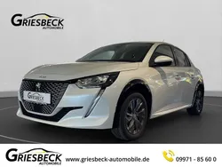 Weiß Gebraucht 2021 Peugeot e-208 Allure Kleinwagen | 11.490 € (Fairer Preis)