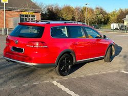Rot Gebraucht 2013 VW Passat Alltrack Kombi | 9.900 € (Fairer Preis)