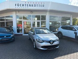 Silber Gebraucht 2015 Renault Clio IV Dynamique Limousine | 8.800 € (Fairer Preis)