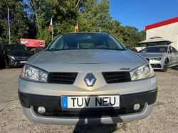 Silber Gebraucht 2004 Renault Mégane II Limousine | 1.590 € (Fairer Preis)