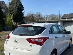 Schwarz Gebraucht 2013 Hyundai i30 Classic Limousine | 6.990 € (Teuer)