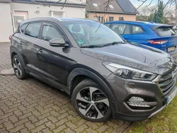 Braun Gebraucht 2016 Hyundai Tucson Premium SUV | 14.500 € (Guter Preis)