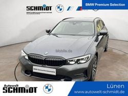 Grau Gebraucht 2021 BMW 320 Sport Line Kombi | 24.390 € (Guter Preis)