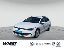 Pure white Gebraucht 2021 VW Golf VIII Life Kombi | 18.880 € (Fairer Preis)