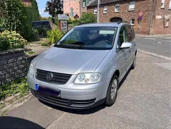 Grau Gebraucht 2005 VW Touran Van / Kleinbus | 3.000 € (Etwas zu teuer)