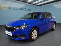 Blau Gebraucht 2022 Skoda Fabia Limousine | 13.699 € (Fairer Preis)